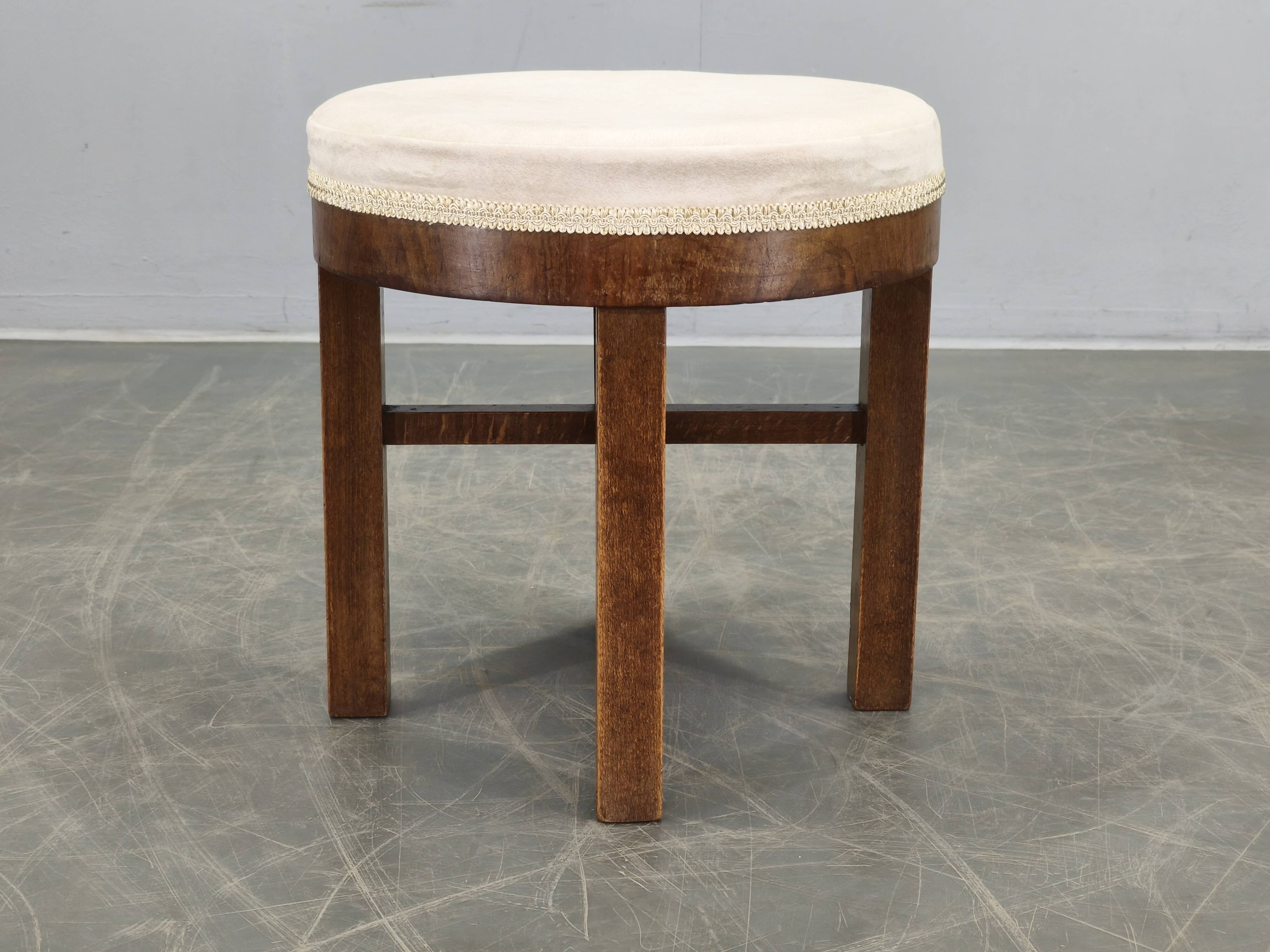 Tabouret rembourré en placage de noyer Art Déco, Tchécoslovaquie, années 1930