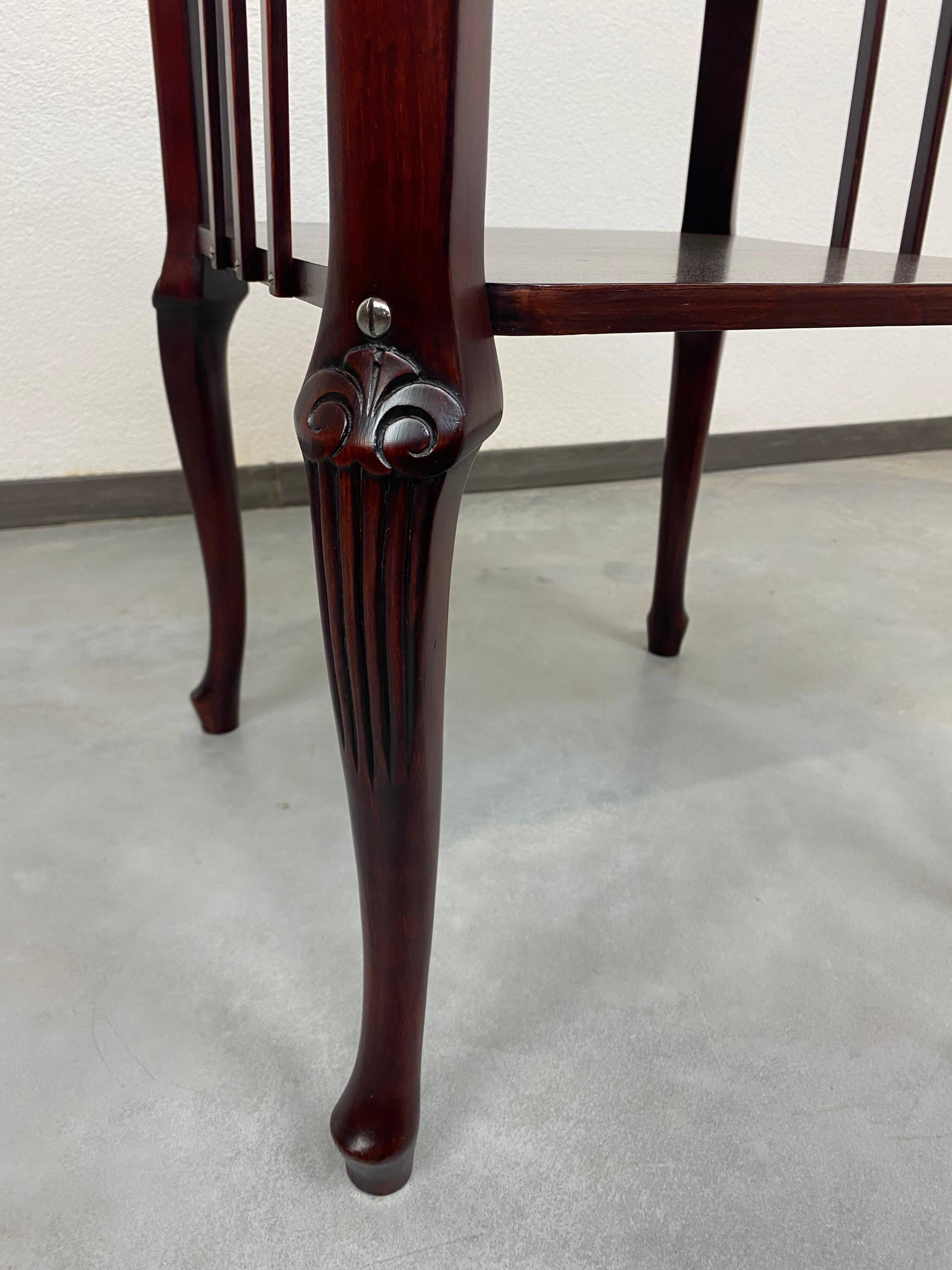 Table basse Sécession n°412 par Otto Wagner pour Thonet