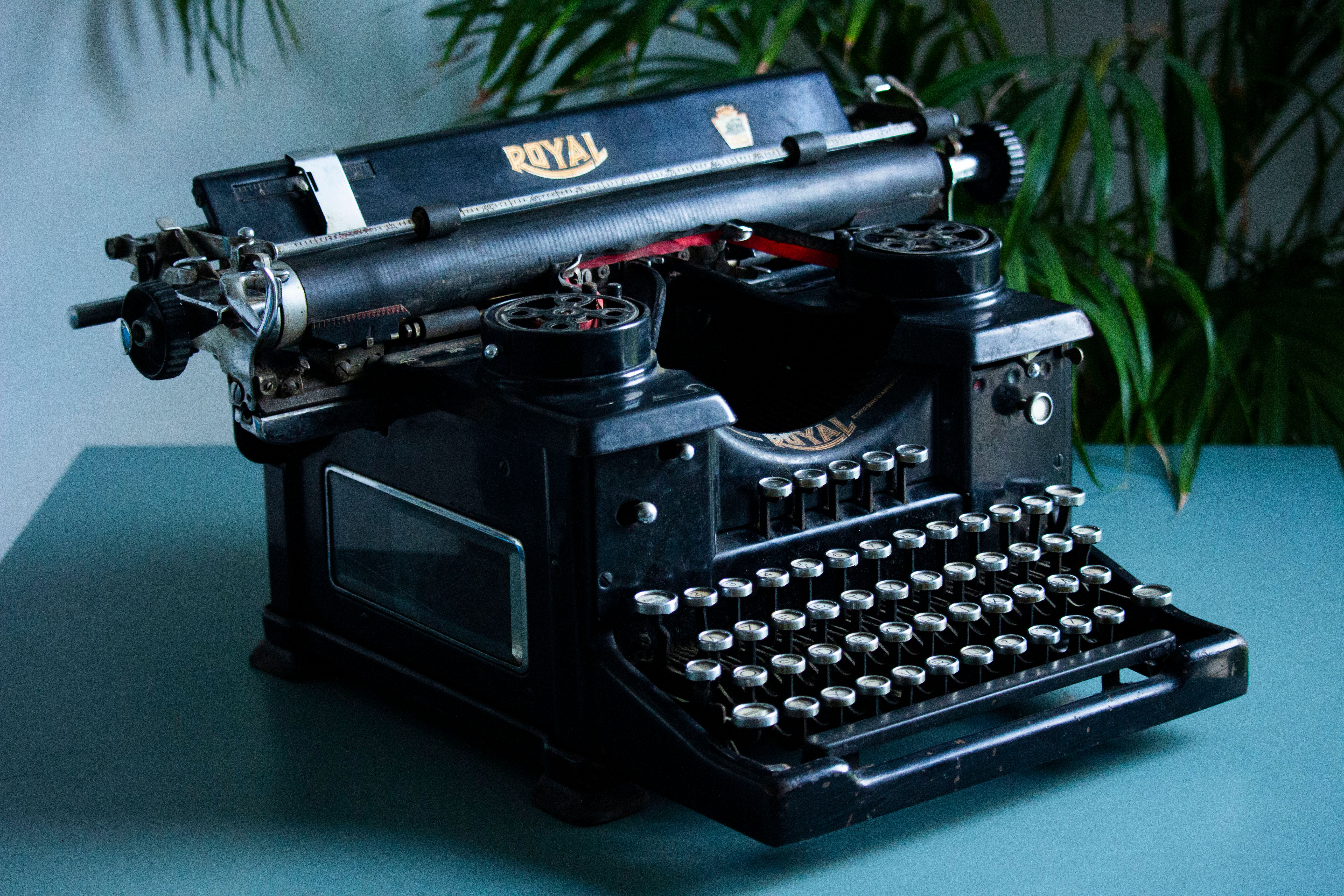 Machine à écrire Royal