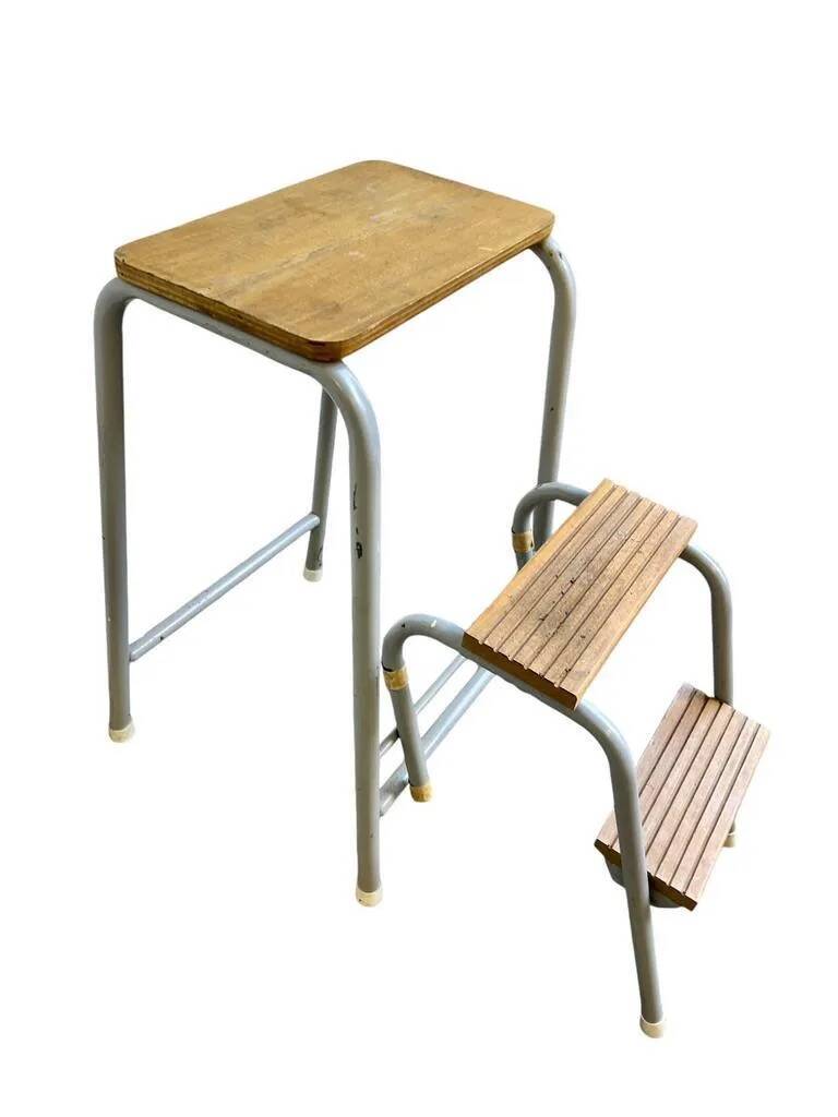 Vintage folding stool / kitchen step / mini ladder