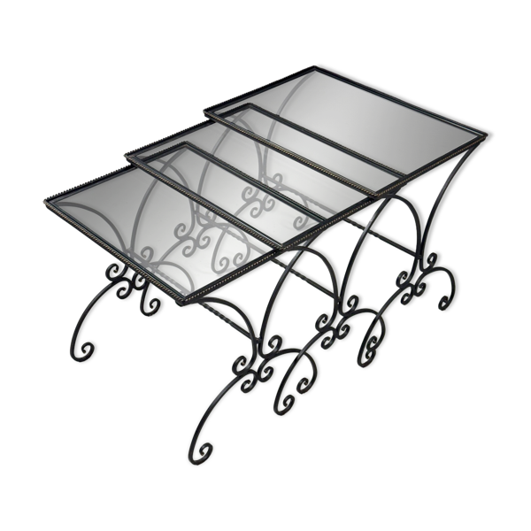 Ensemble de 3 tables gigognes en métal, XXe siècle