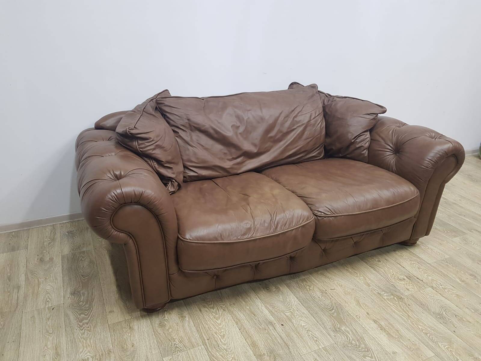 Mid-Century, Chesterfield sofa, natural leather