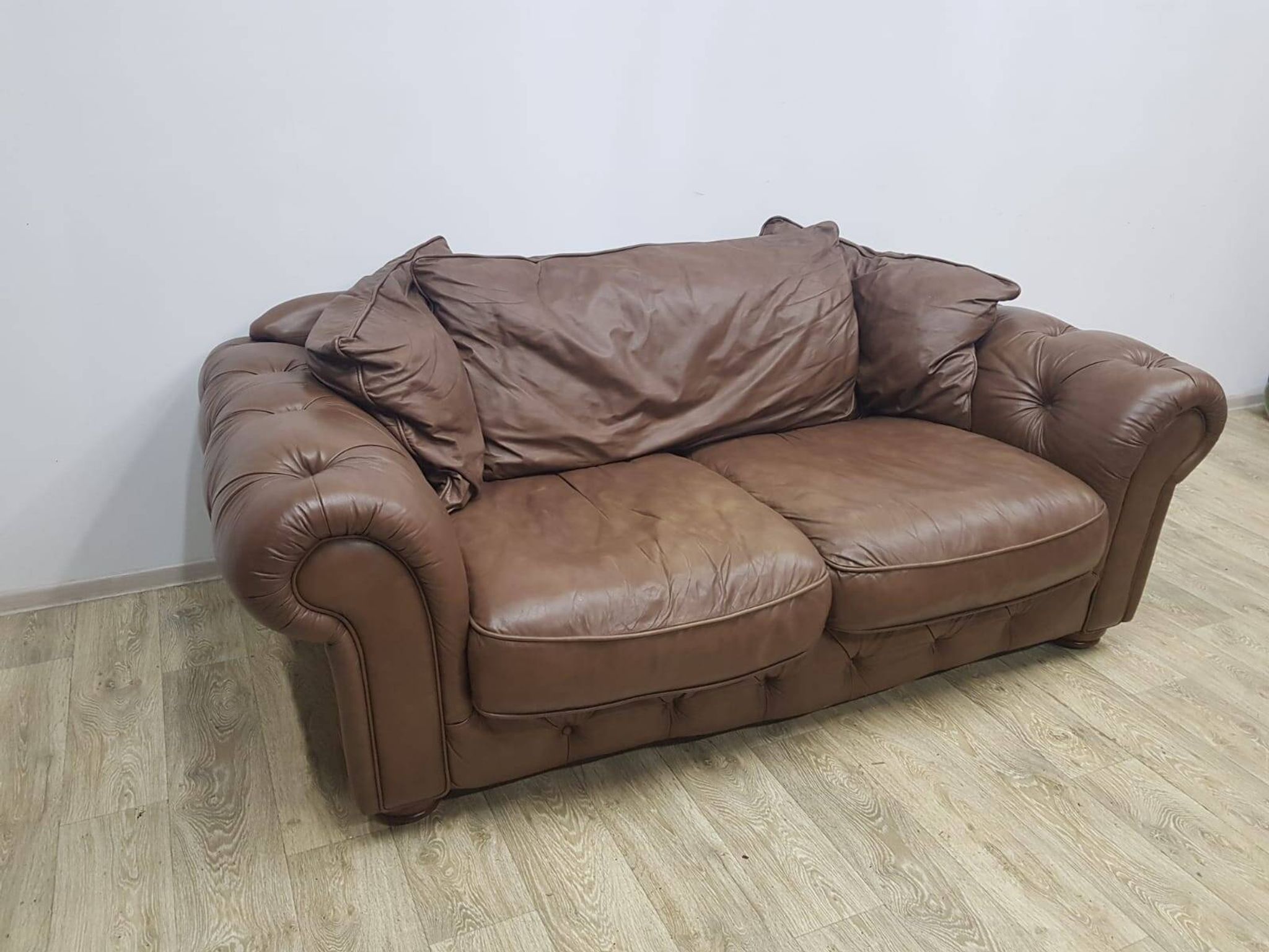 Mid-Century, Chesterfield sofa, natural leather