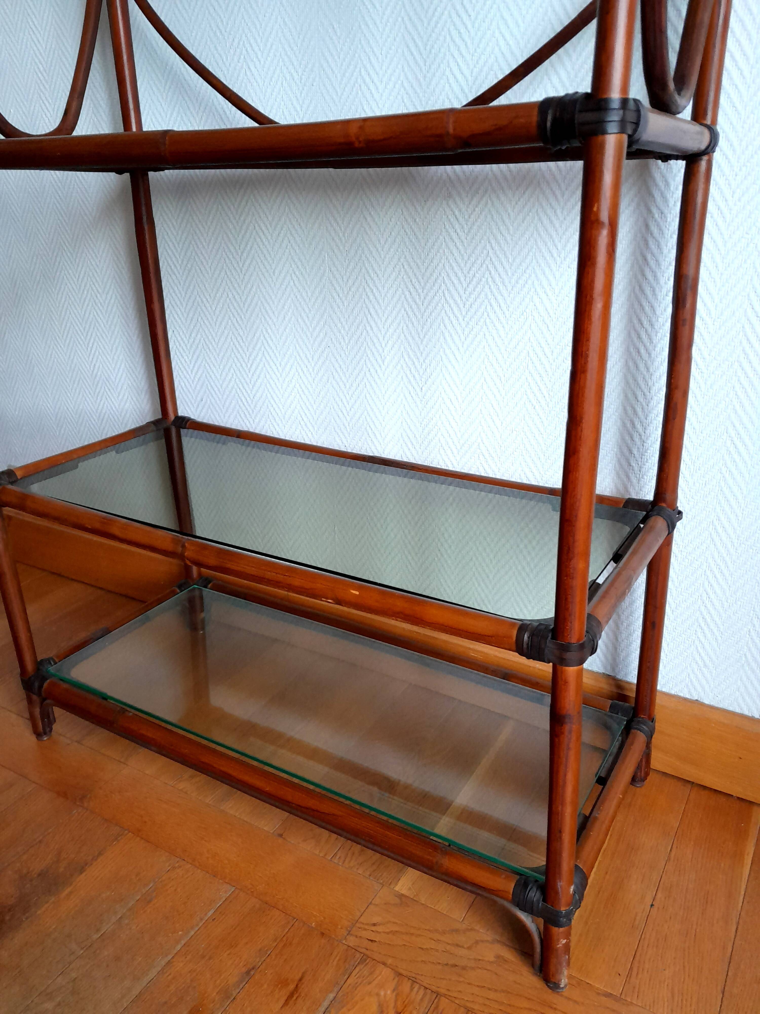 Large rattan and smoked glass shelf 1960