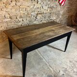Farmhouse table - black legs
