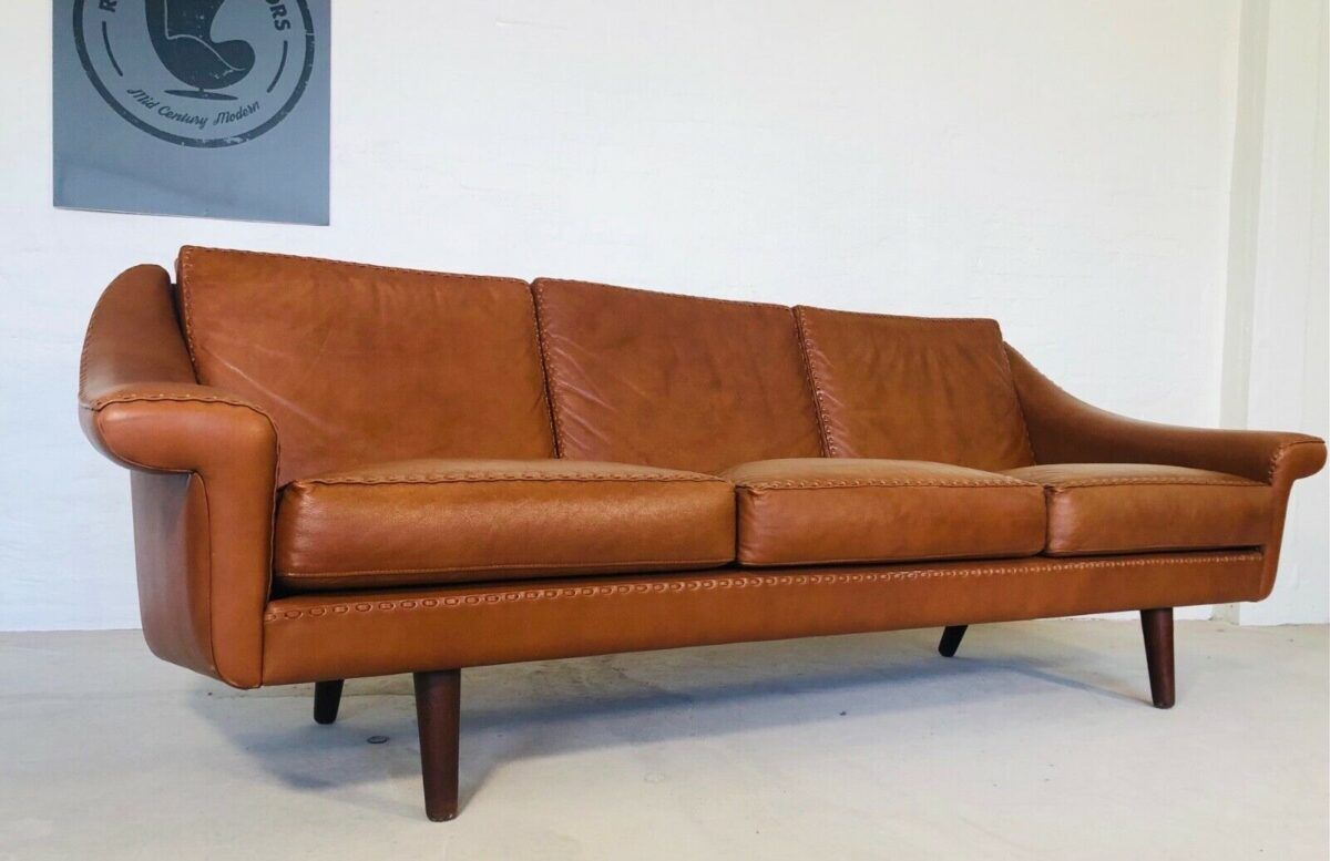 Aage Christiansen vintage Danish mid-century 3 person cognac "Matador" sofa