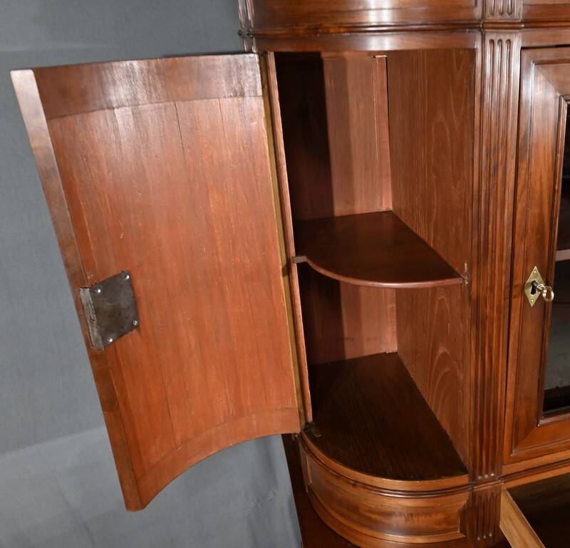 Louis XVI desk in Cuban mahogany – Late 18th century