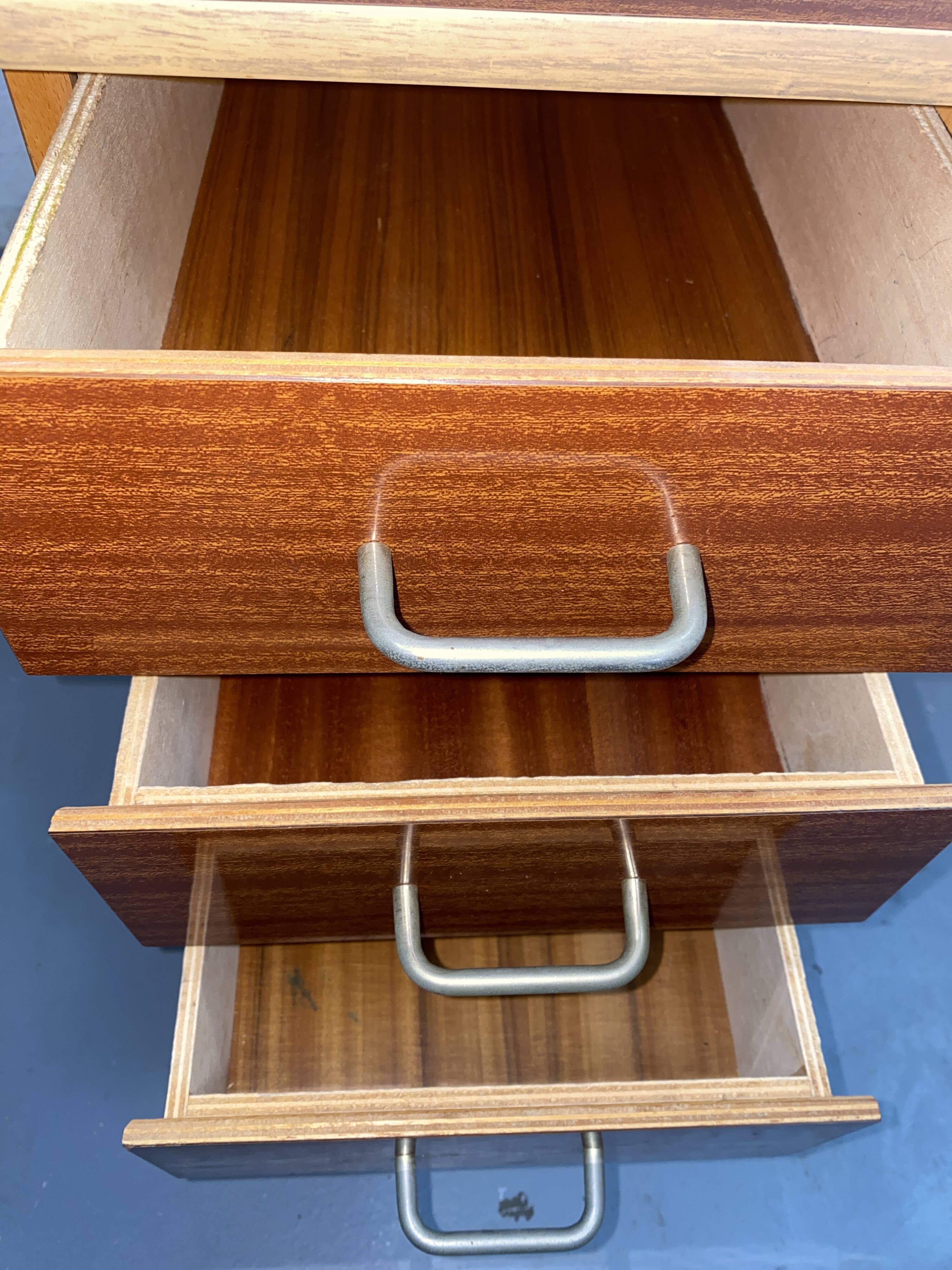 Bureau vintage en formica bois et métal