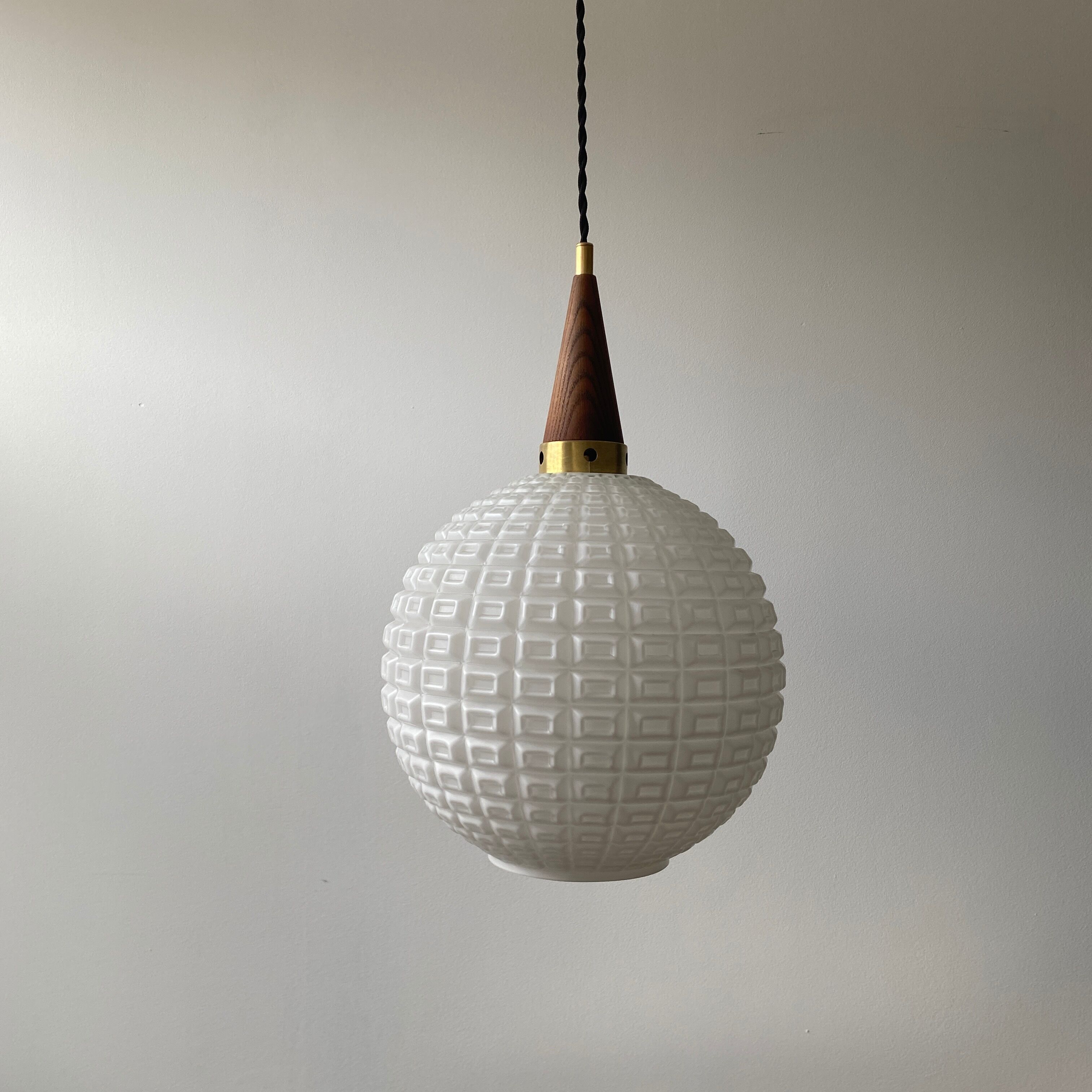 Scandinavian pendant lamp