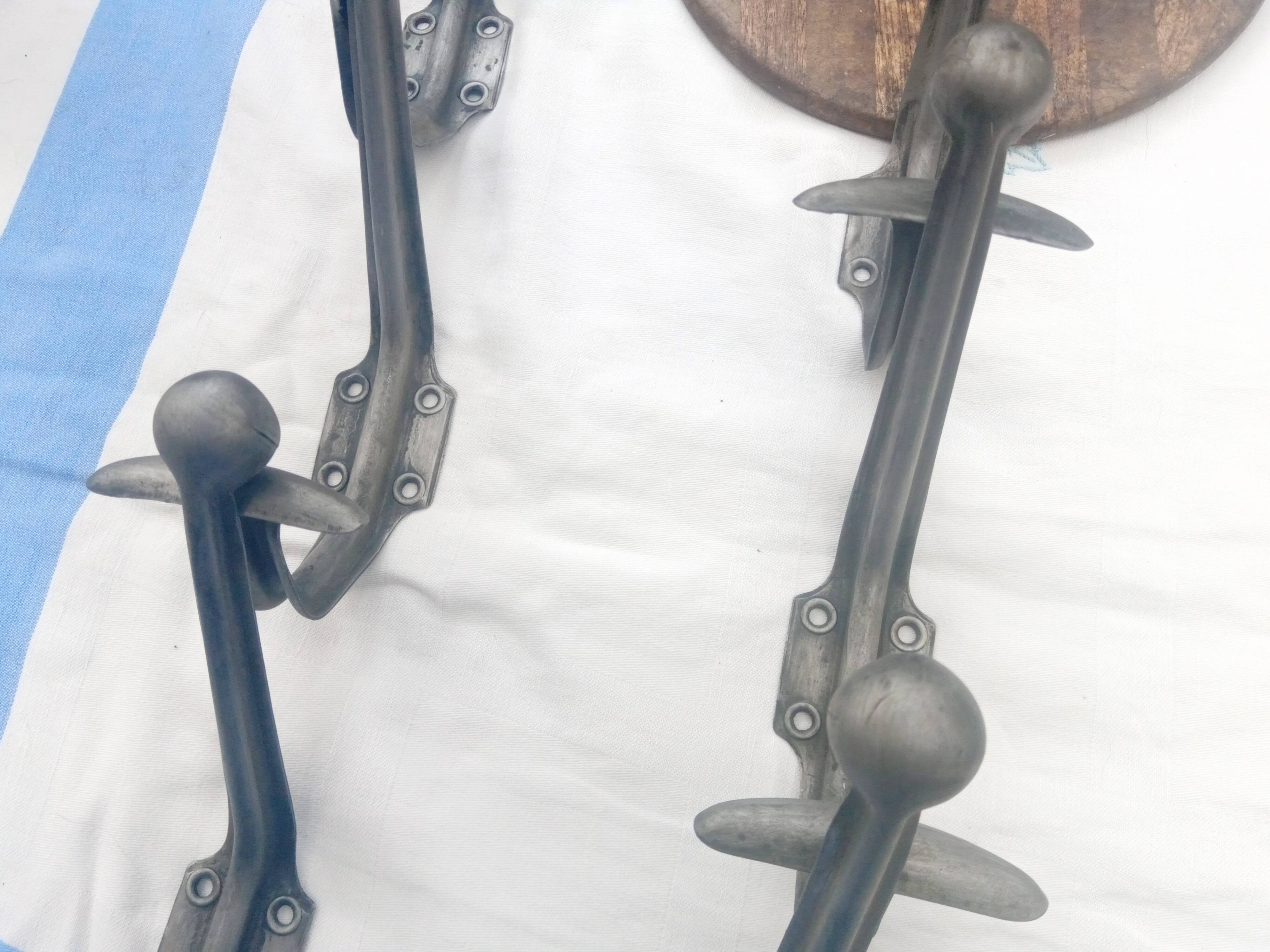6 double coat hooks