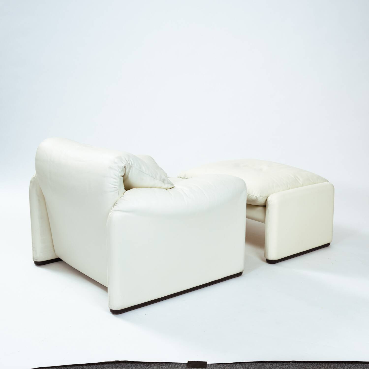 Chaise Maralunga de Vico Magistretti en cuir blanc