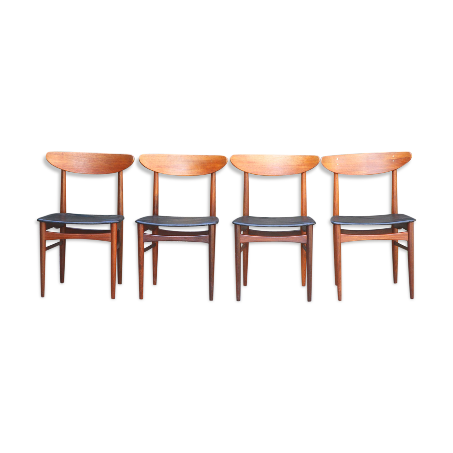 Set of 4 chairs dyrlund - 1950s