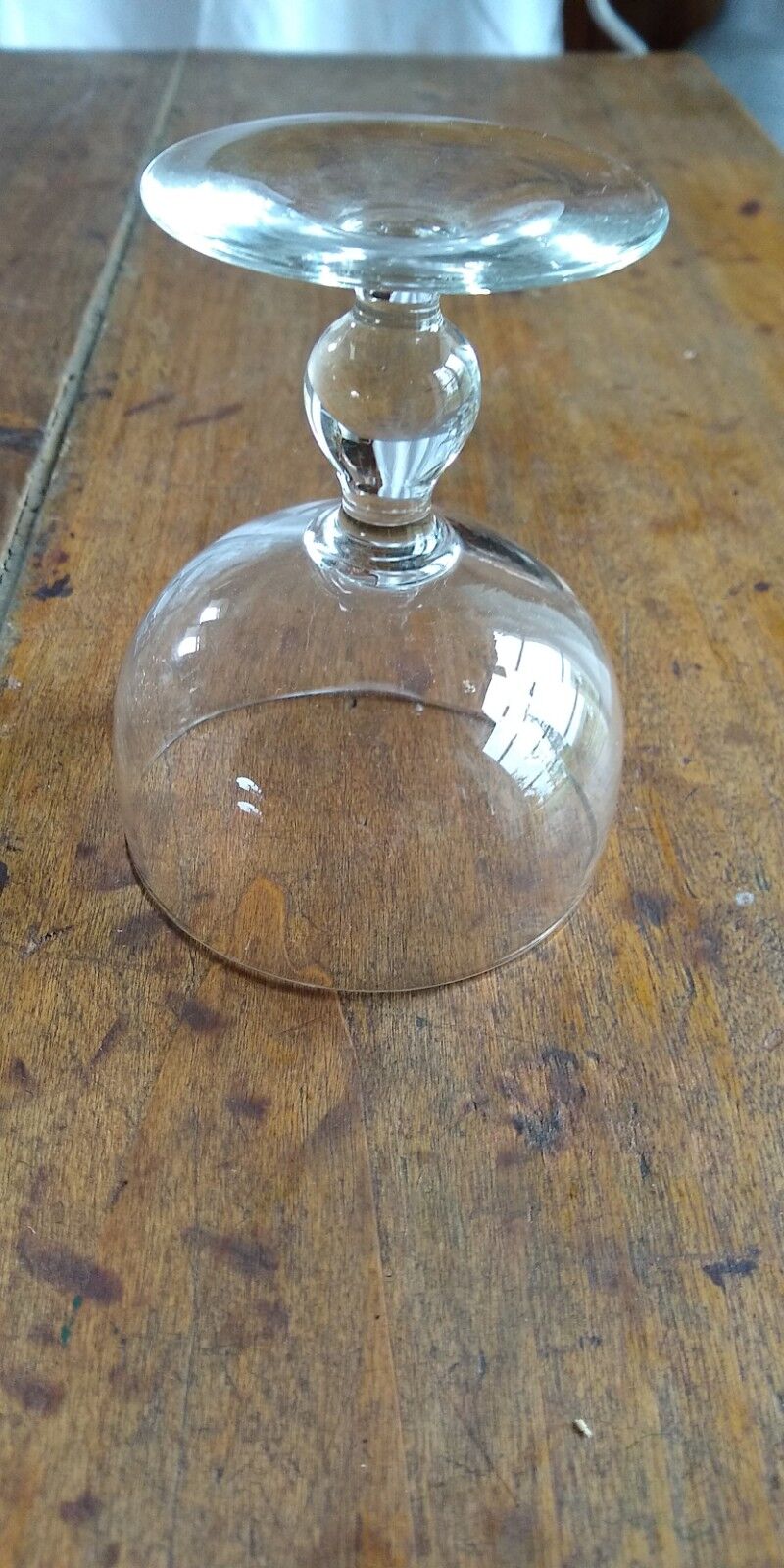 8 coupes de champagne en cristal, pied boule