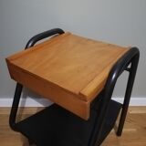 Table de chevet d'internat