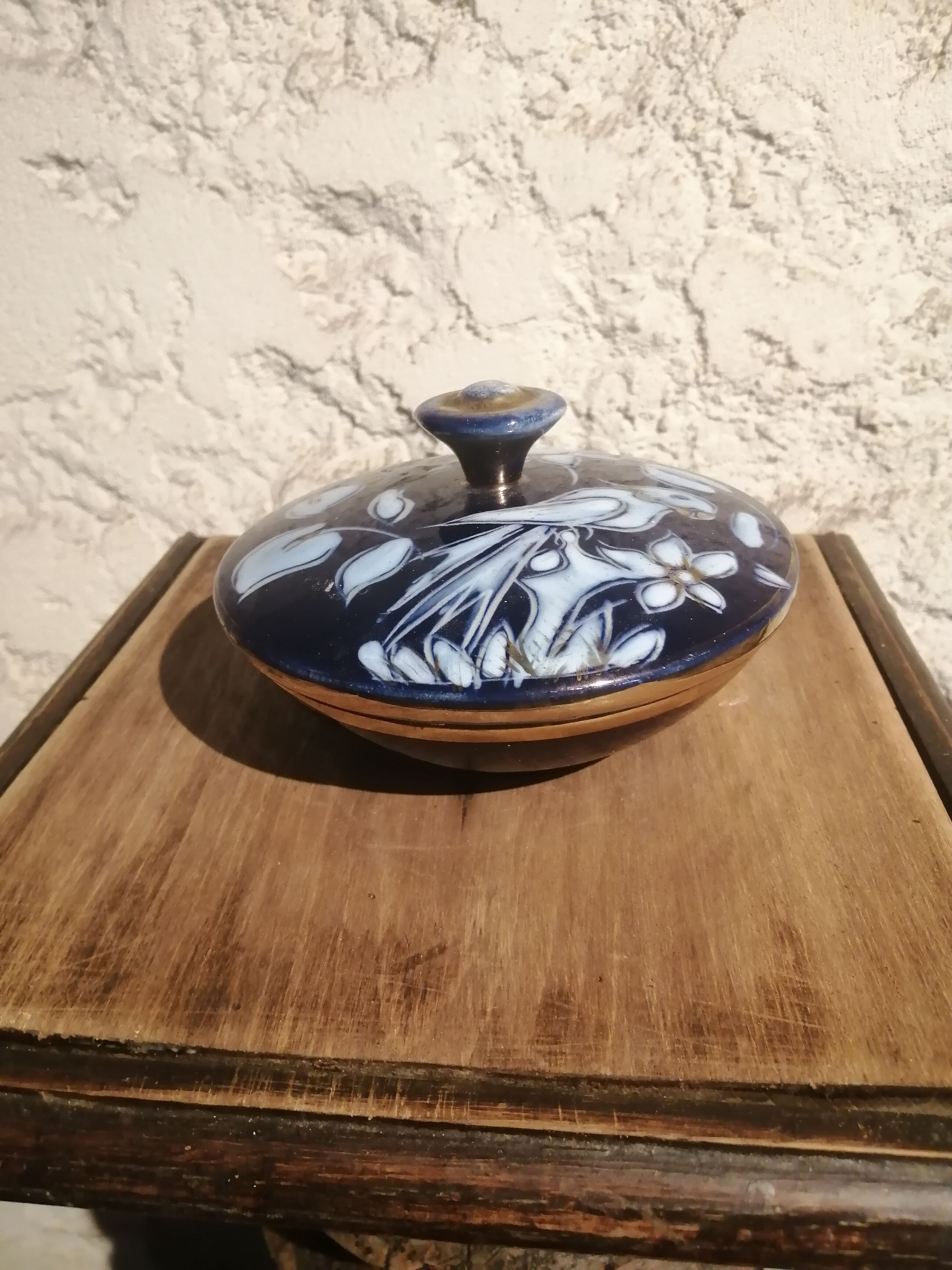 Nevers porcelain candy maker