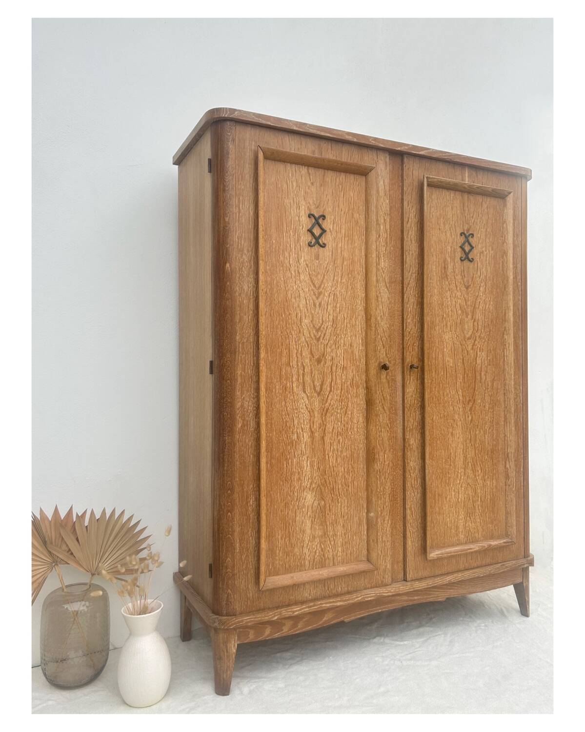Armoire parisienne