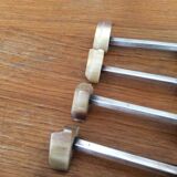 11 knife holders