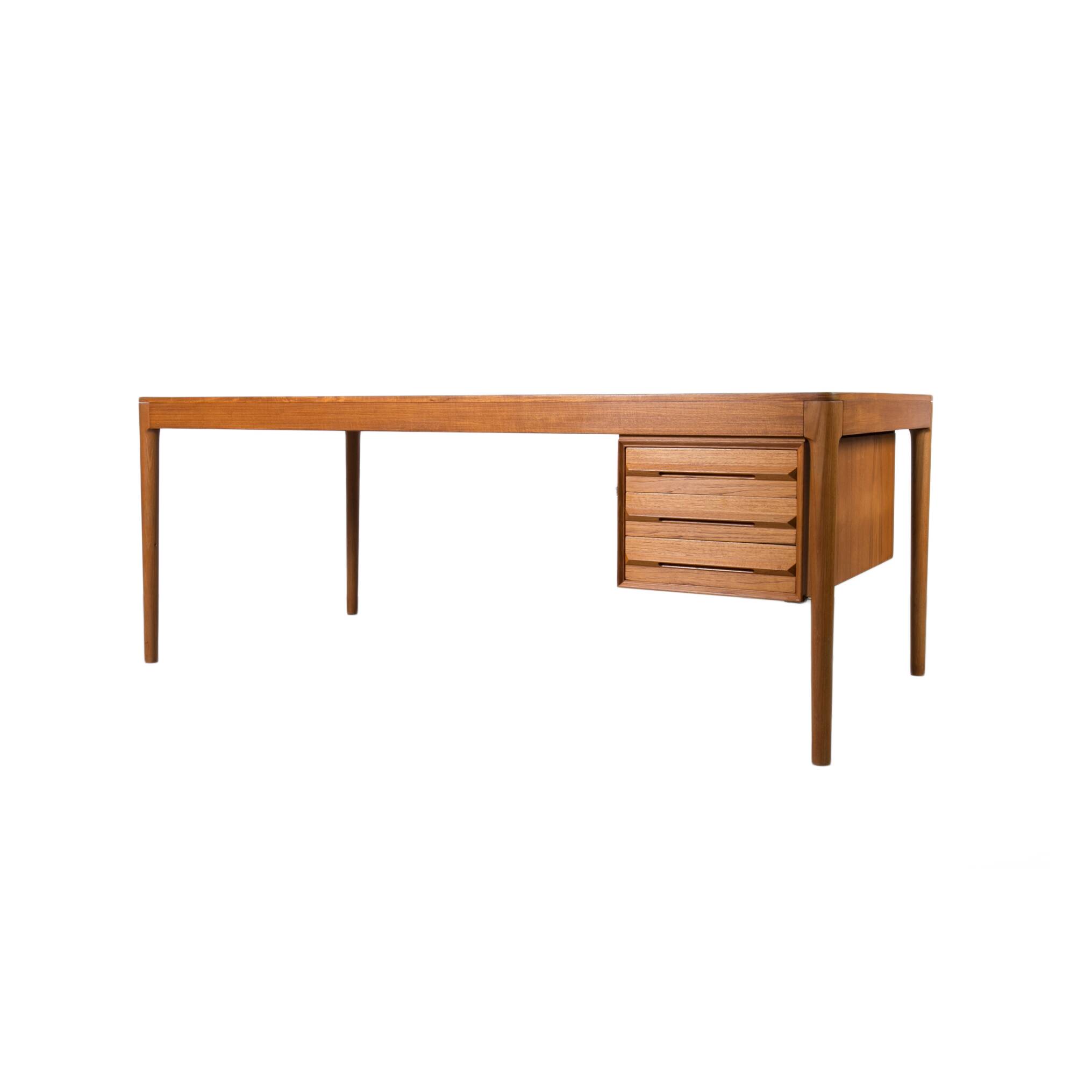 Mid-century modern teak desk by Torbjørn Afdal for Bruksbo, 1960s