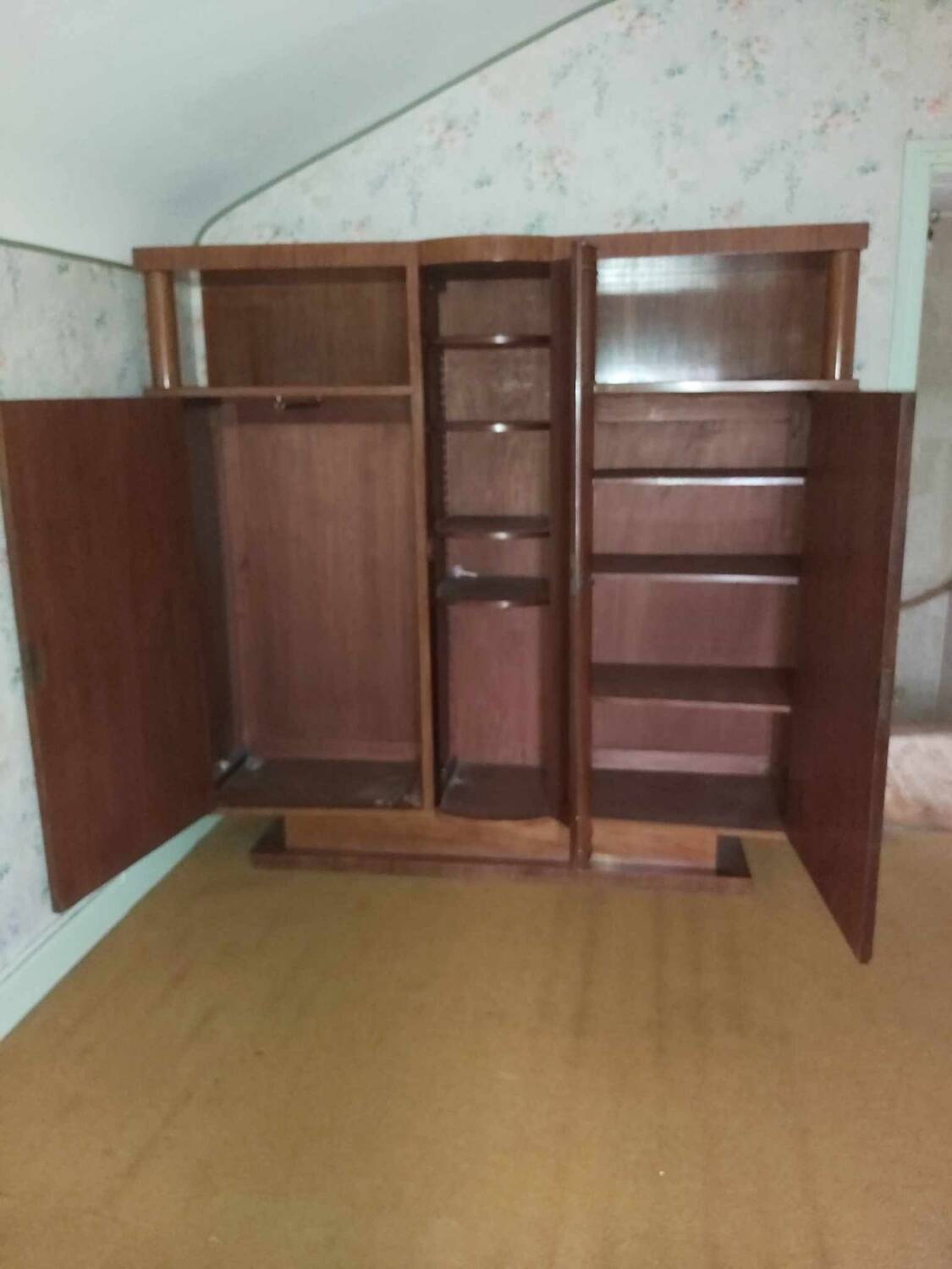 Art Deco wardrobe from the 50s! Superb condition!