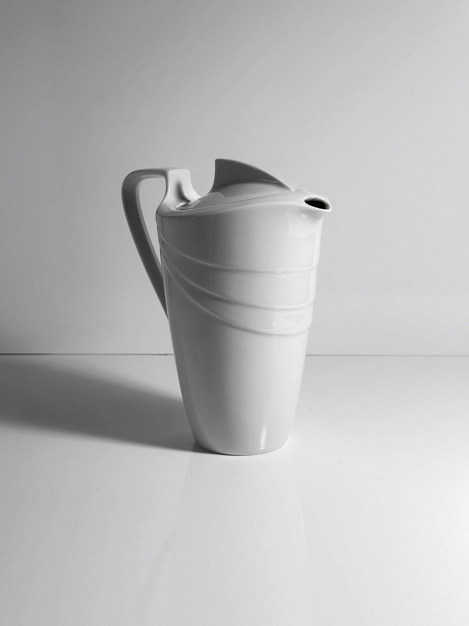Pichet en porcelaine Art Déco - Années 80