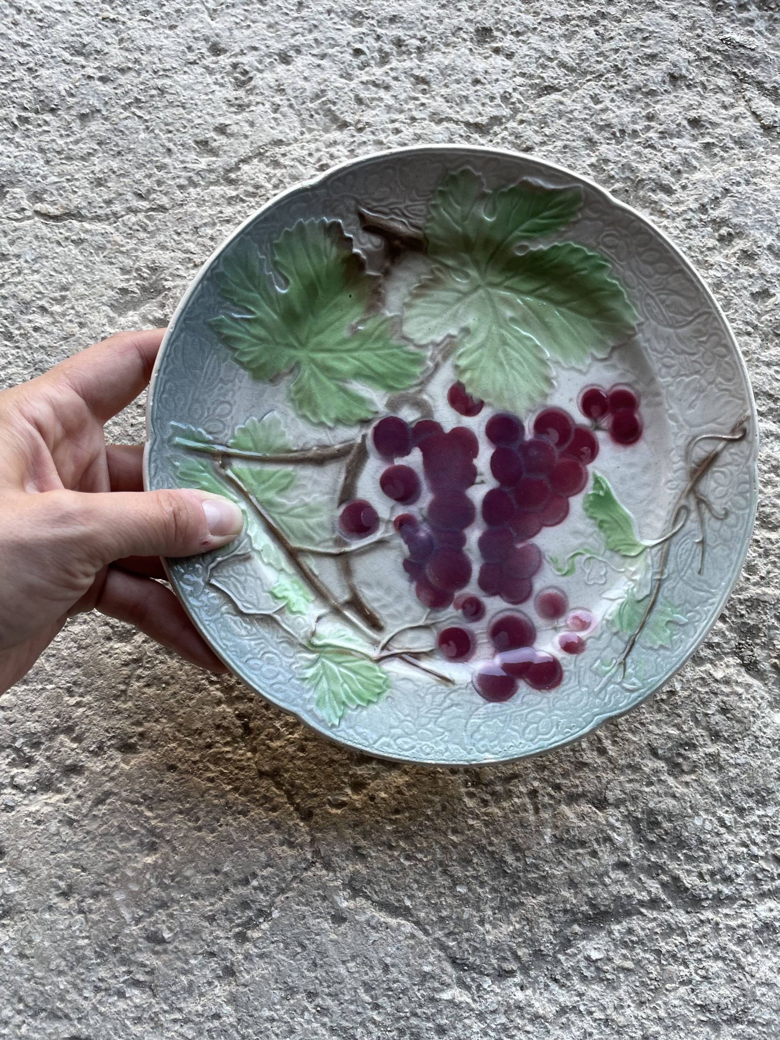 Assiette à dessert en barbotine Saint Clément