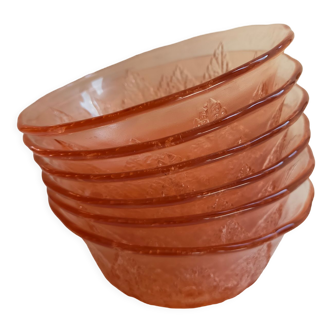 Bowls engraved flowers and signed