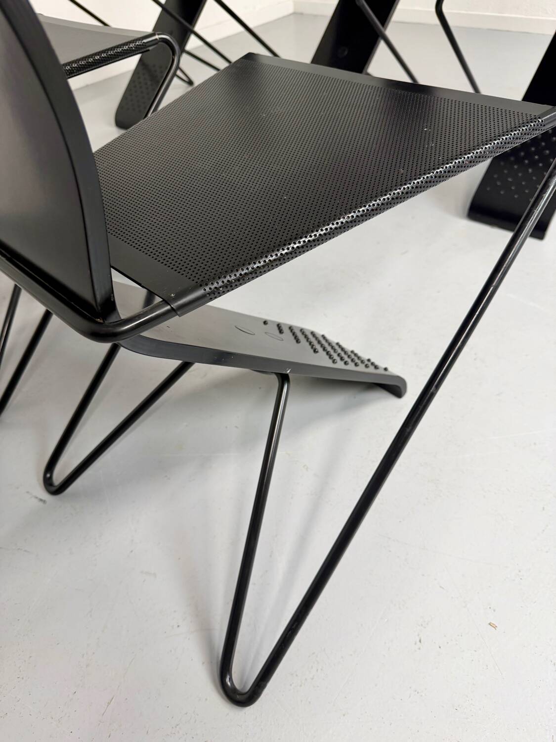 Set of 6 Italian design chairs by Pietro Arosio, postmodern, 1980s.