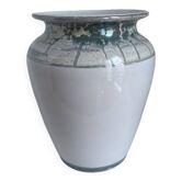 Set of 10 decorative items