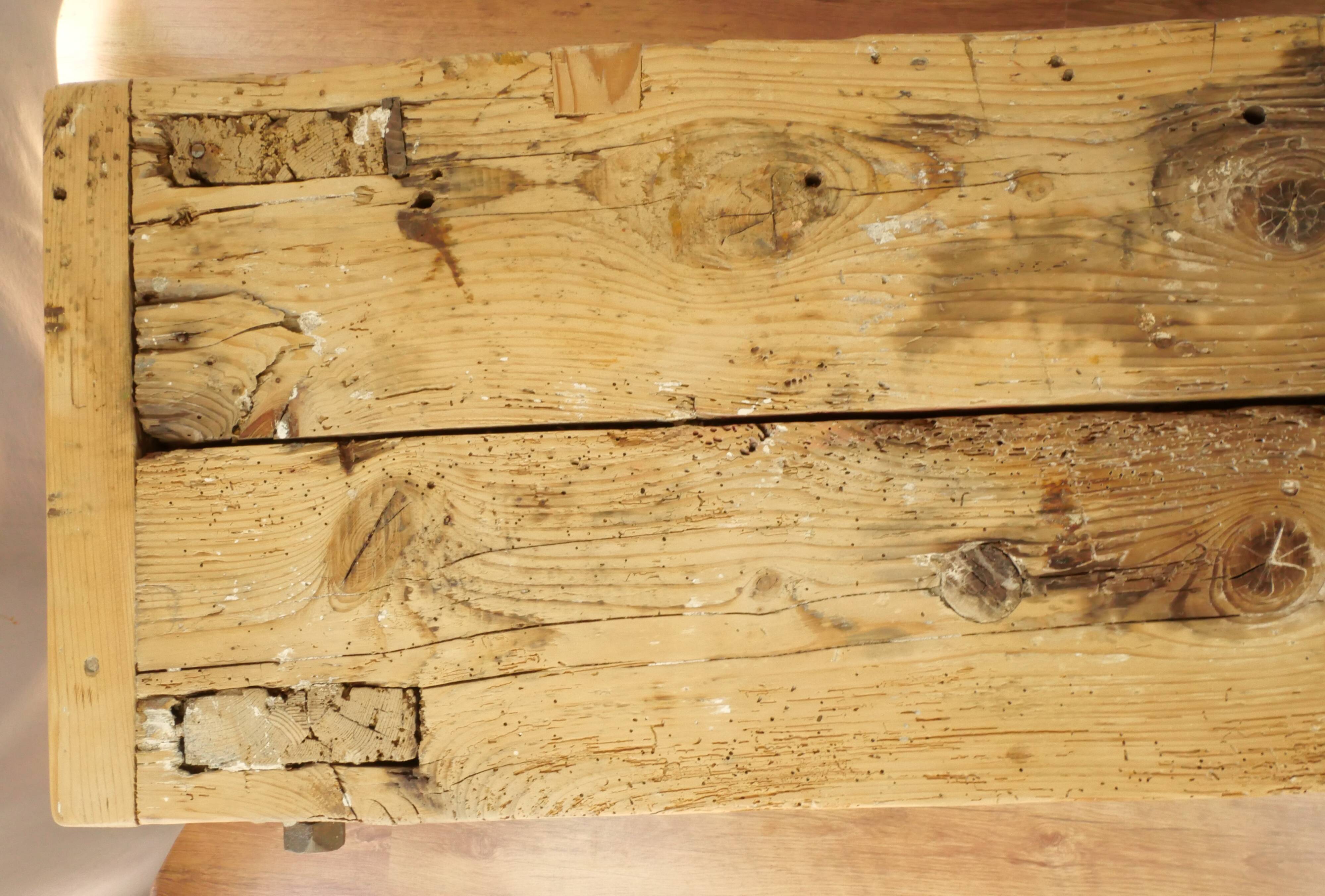 Wood carpenter's establishment