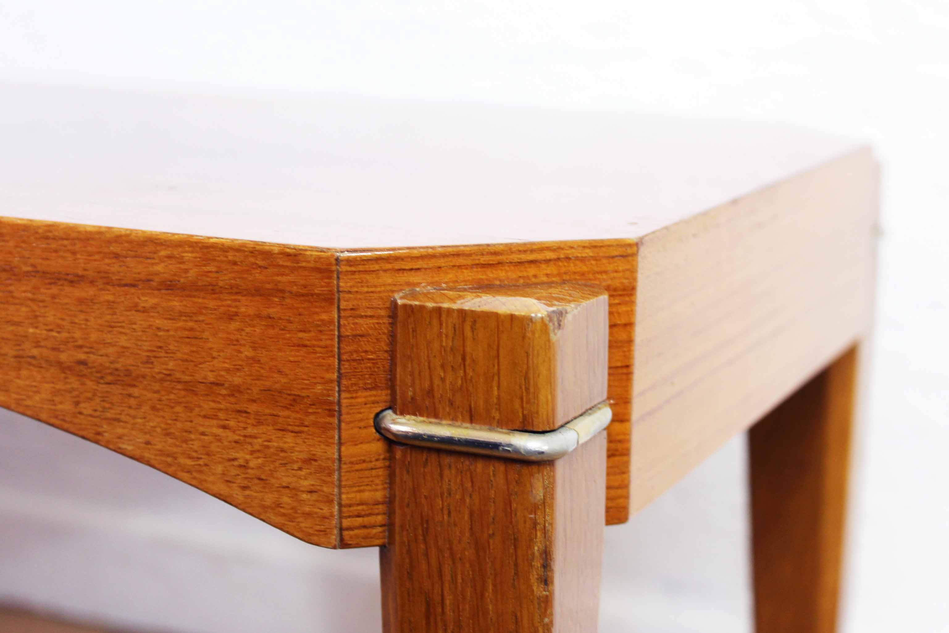 Table basse design scandinave années 70