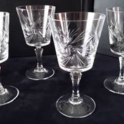 4 Verres à vin en cristal ( de Bohème?)