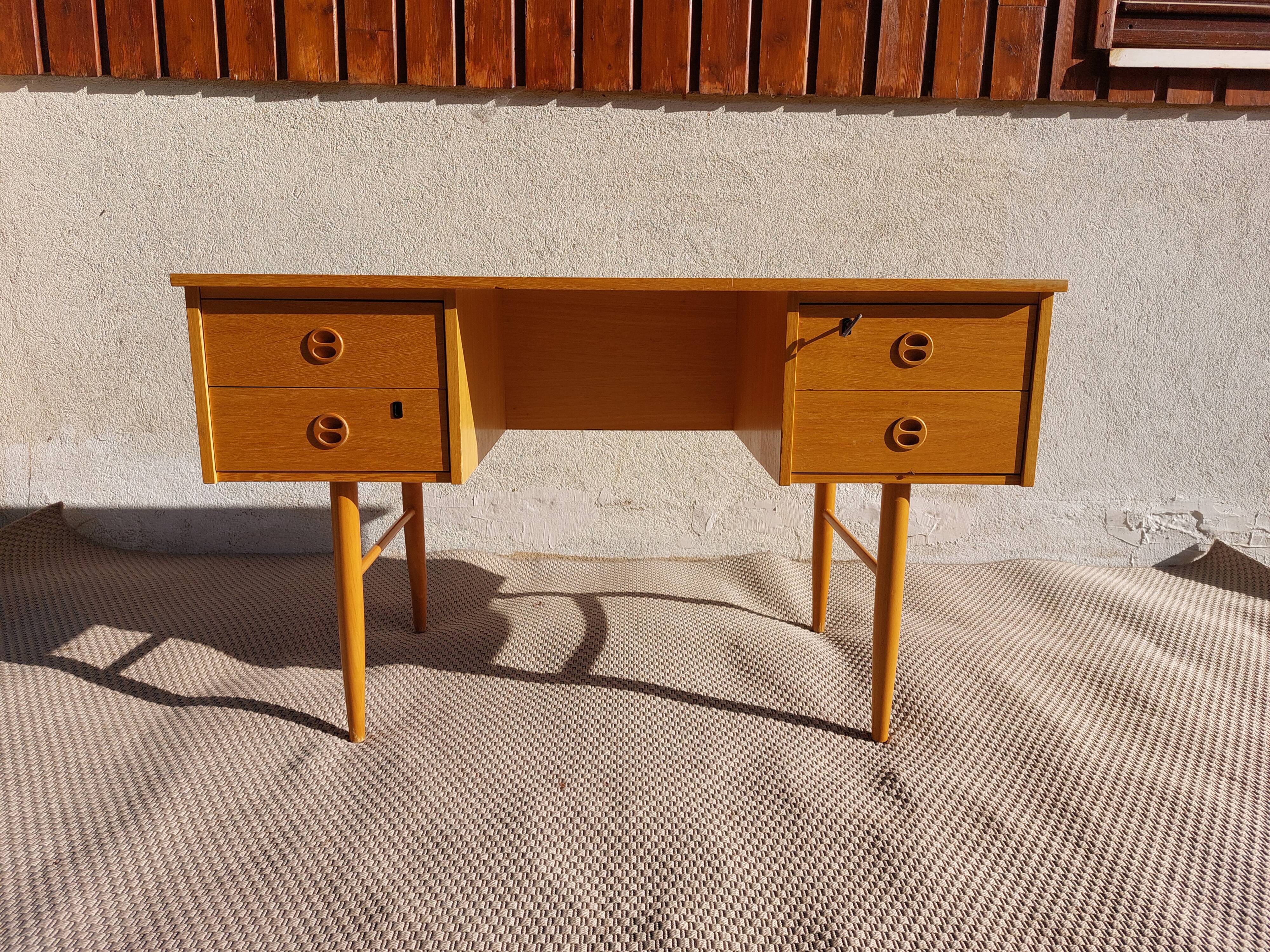 bureau style scandinave