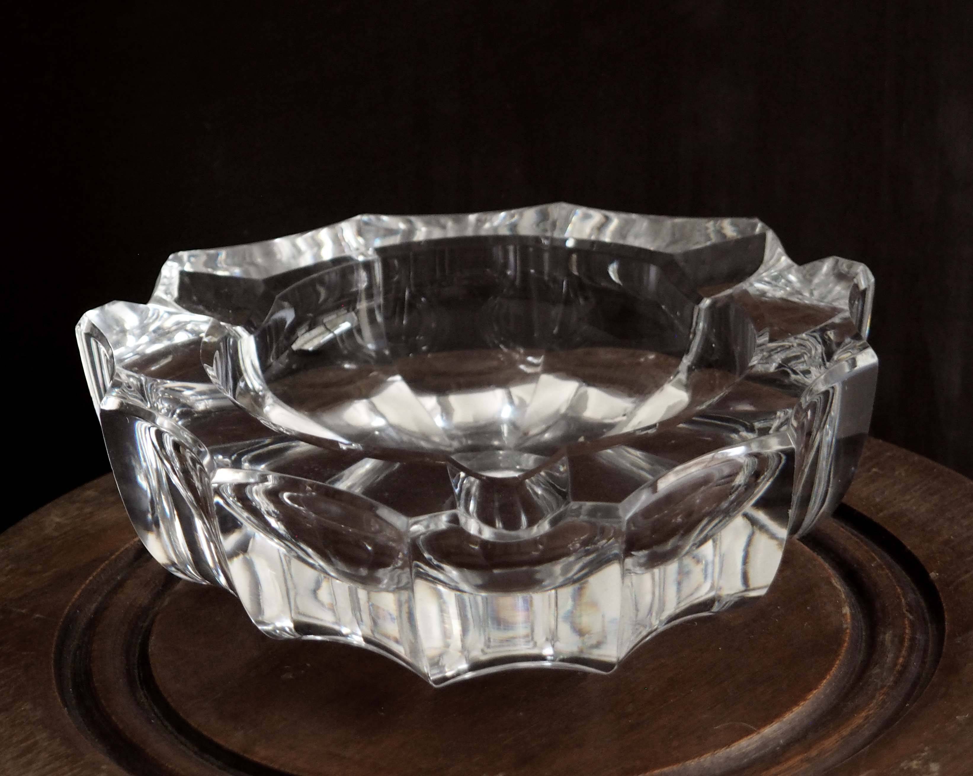 Cut triangle crystal ashtray
