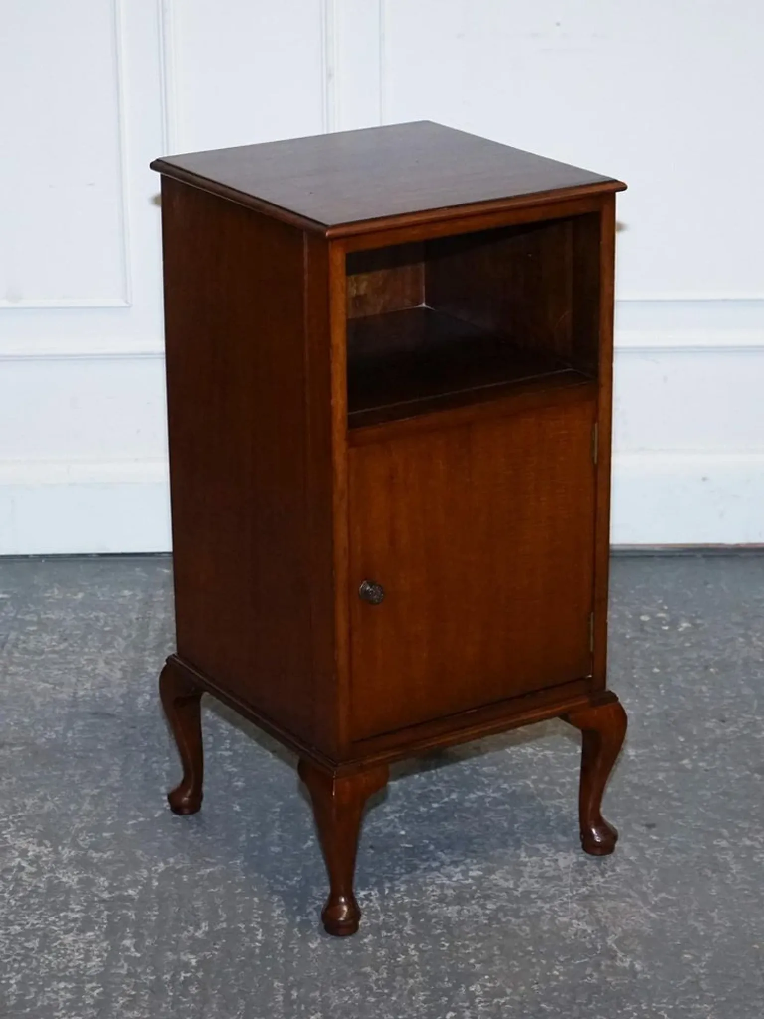 Table de Chevet Art Déco en Bois Dur, 1920s