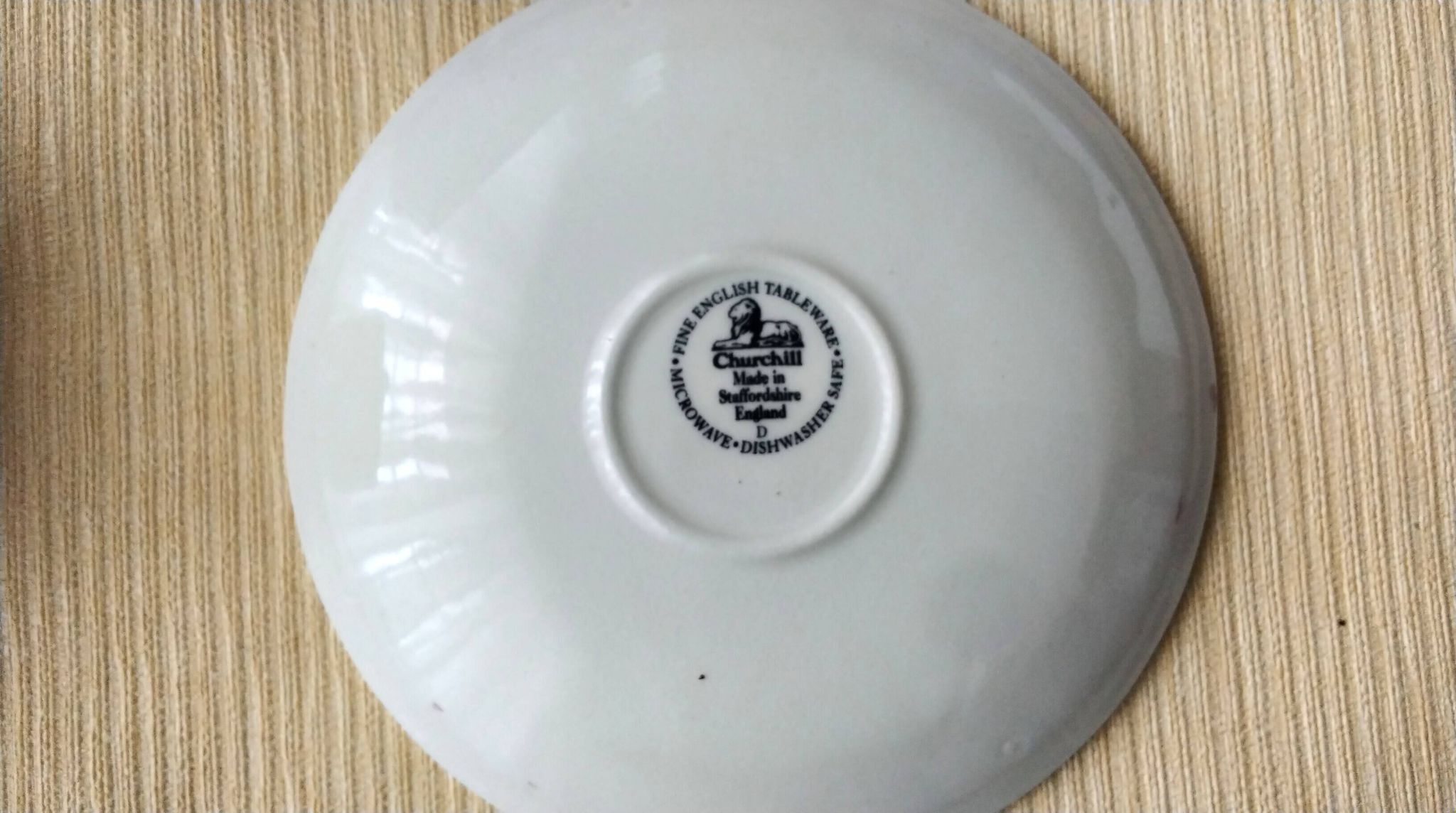 2 tea or coffee cups Porcelain Churchill Model Rosetta
