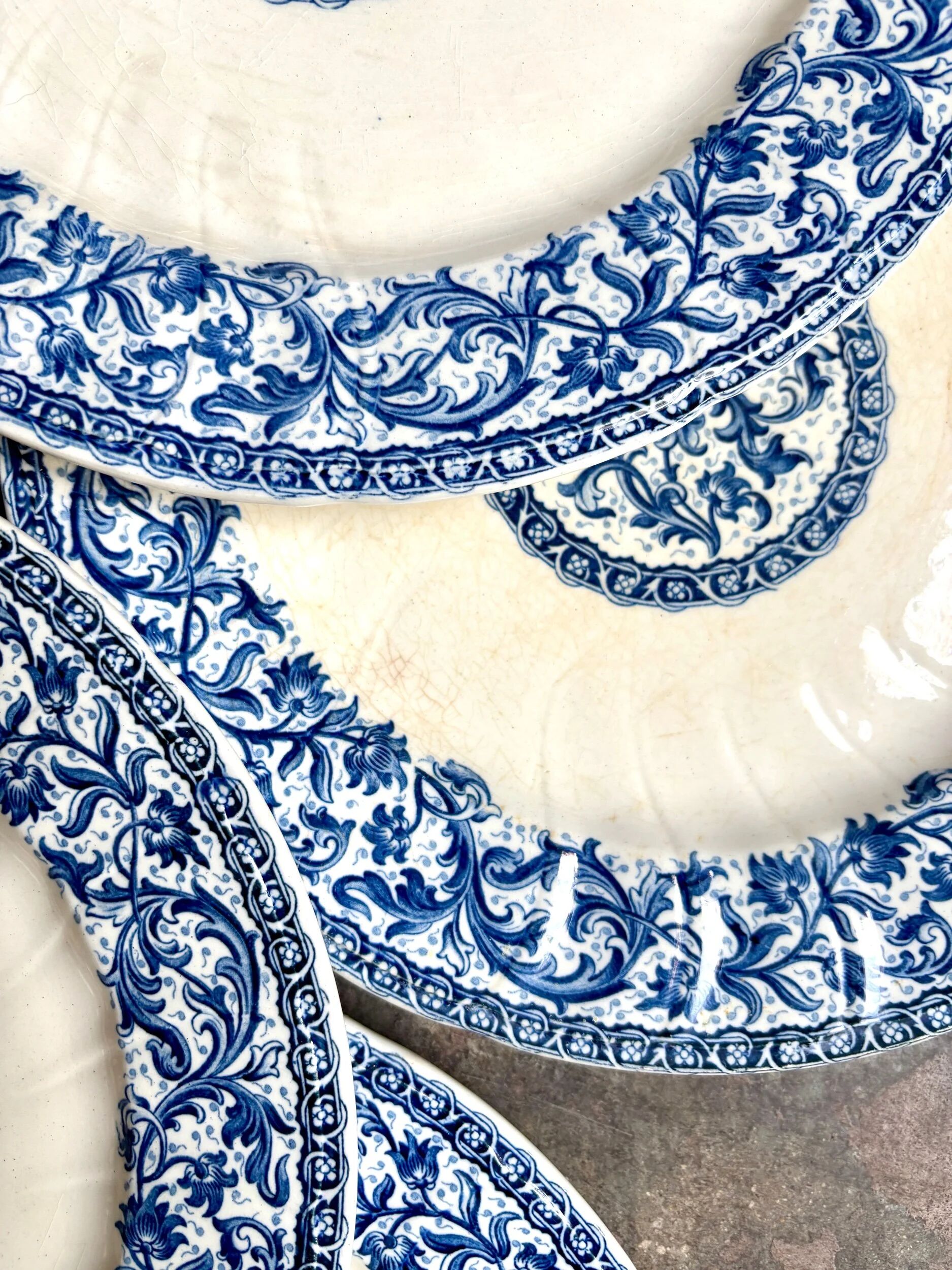 6 blue ironstone dinner plates from Gien