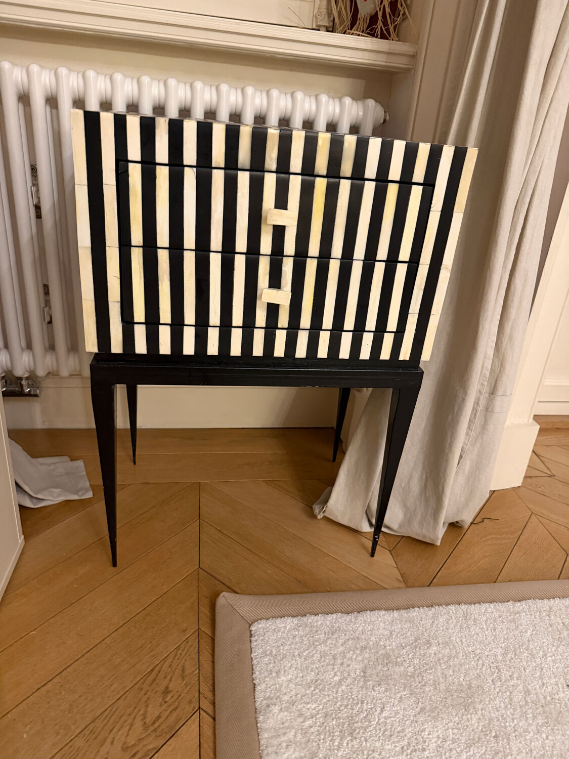 Graphic bedside table
