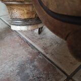 Old table with central leg, small casters, 2 extensions