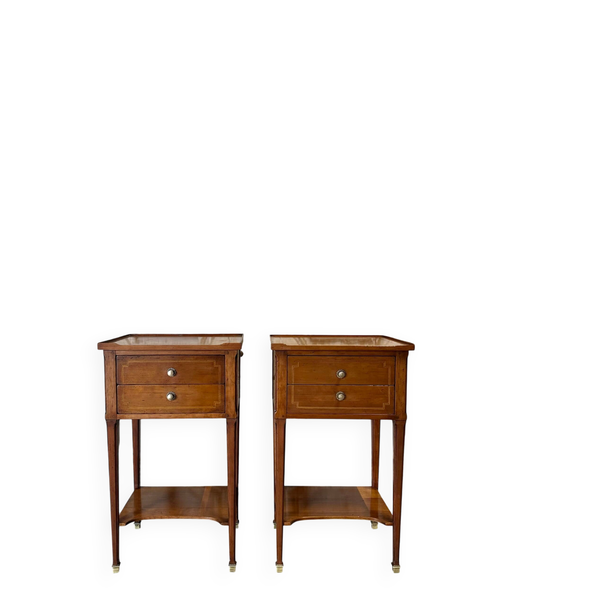 Paire de chevets de style Directoire en merisier, 20e siècle
