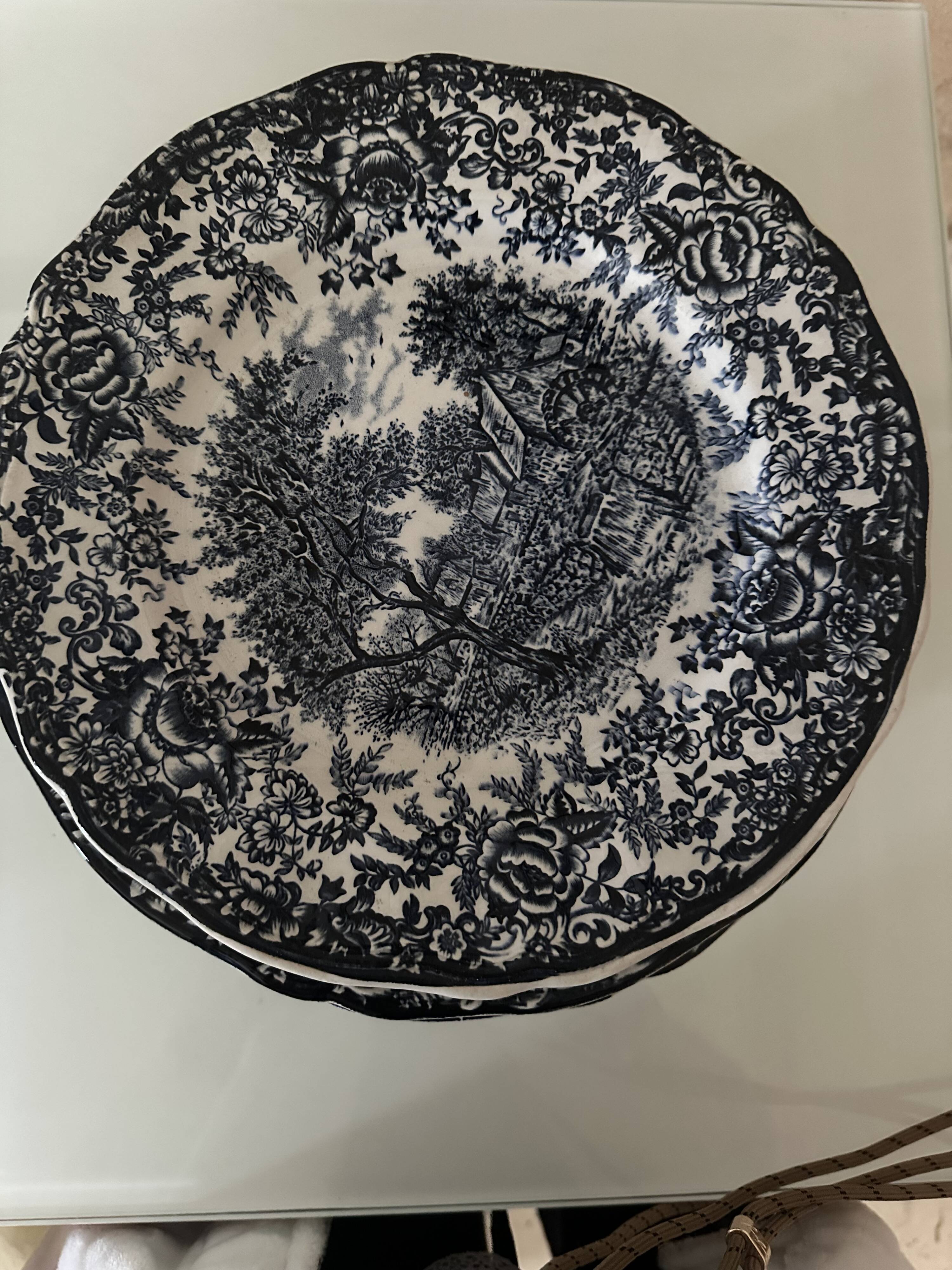 Blue porcelain plate