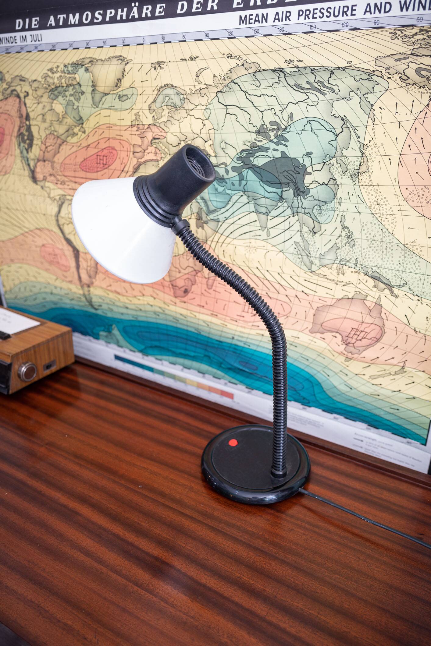 70s Spanish Gooseneck desk lamp in white by Fase