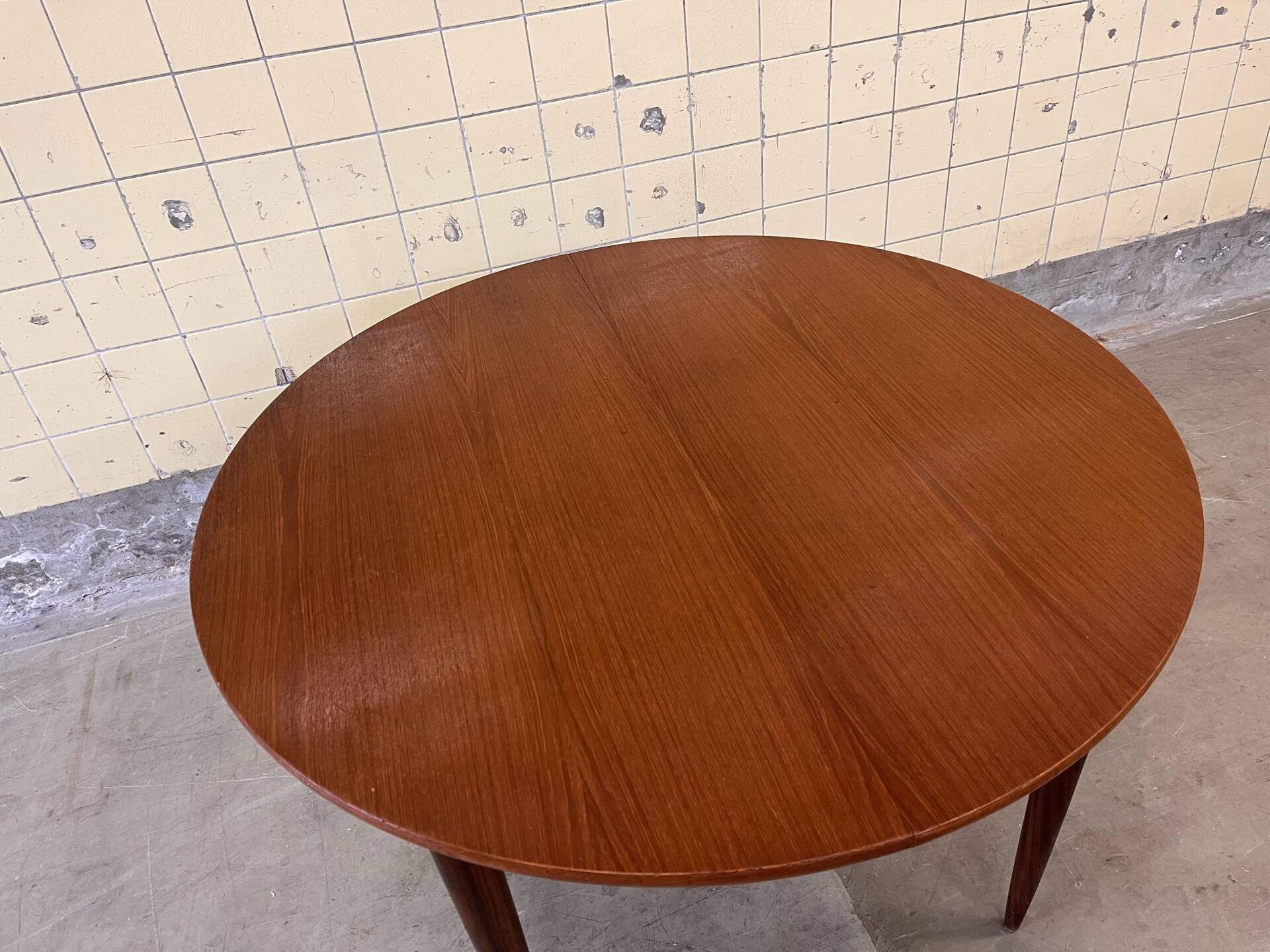 Table à manger ronde extensible en teck vintage