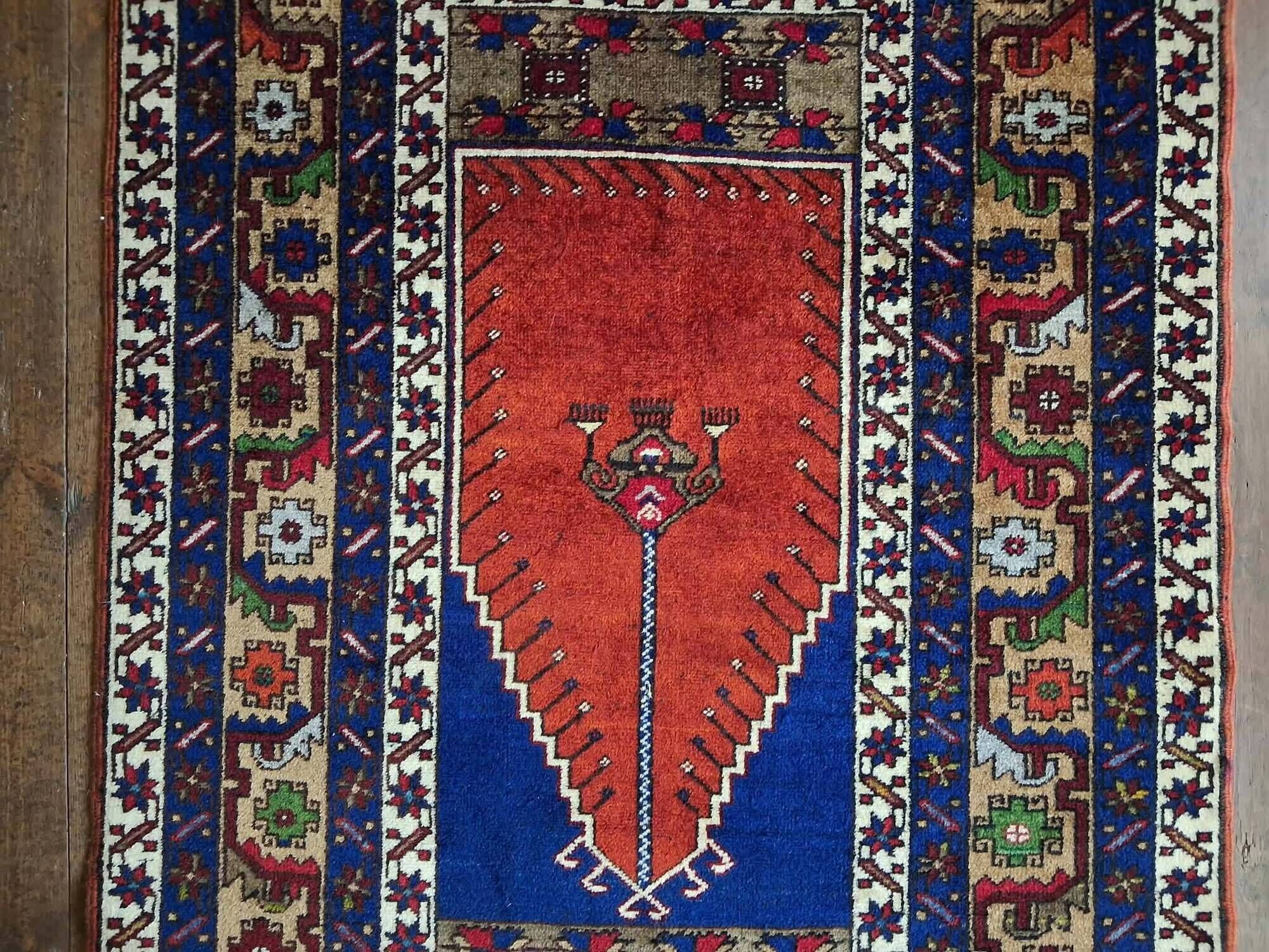 Handmade Anatolian carpet Yahyahli 176x112cm