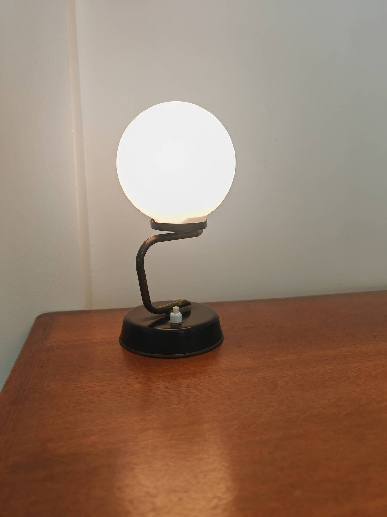 Vintage opaline globe lamp and brass – 1950s/60s