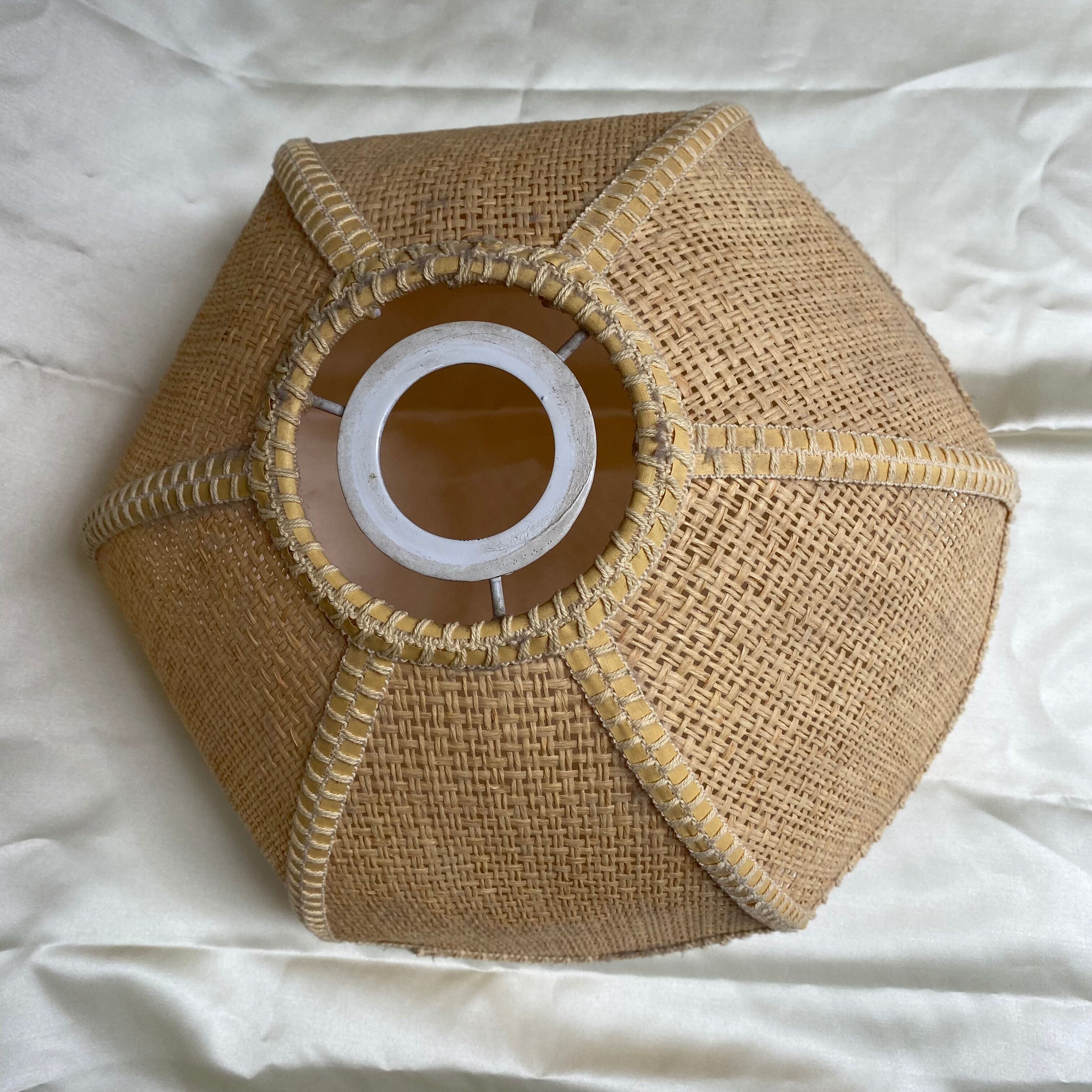 Vintage rattan flower pendant lamp