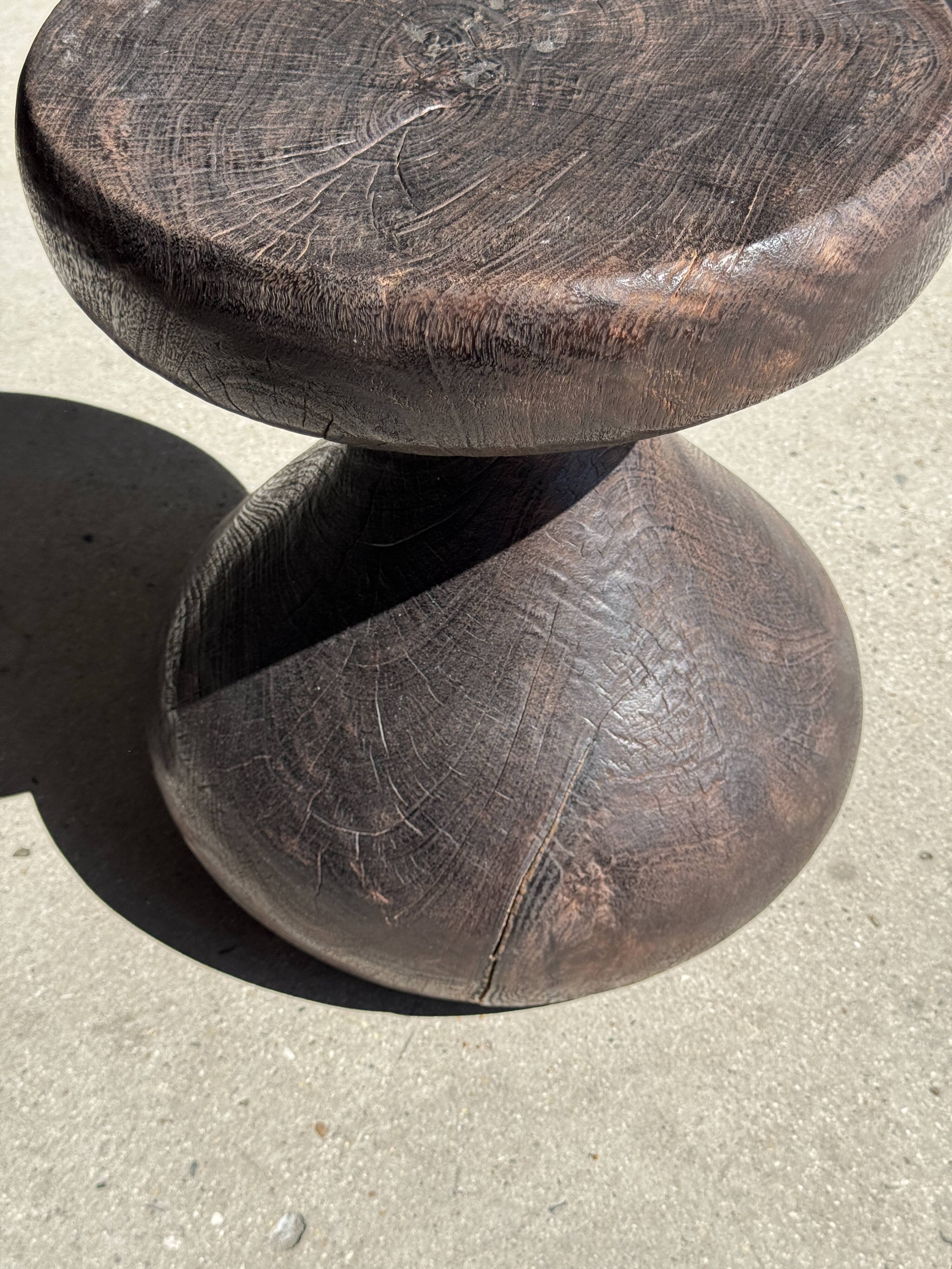 Pawn Brown - Stool, side table in the shape of a brown pawn.