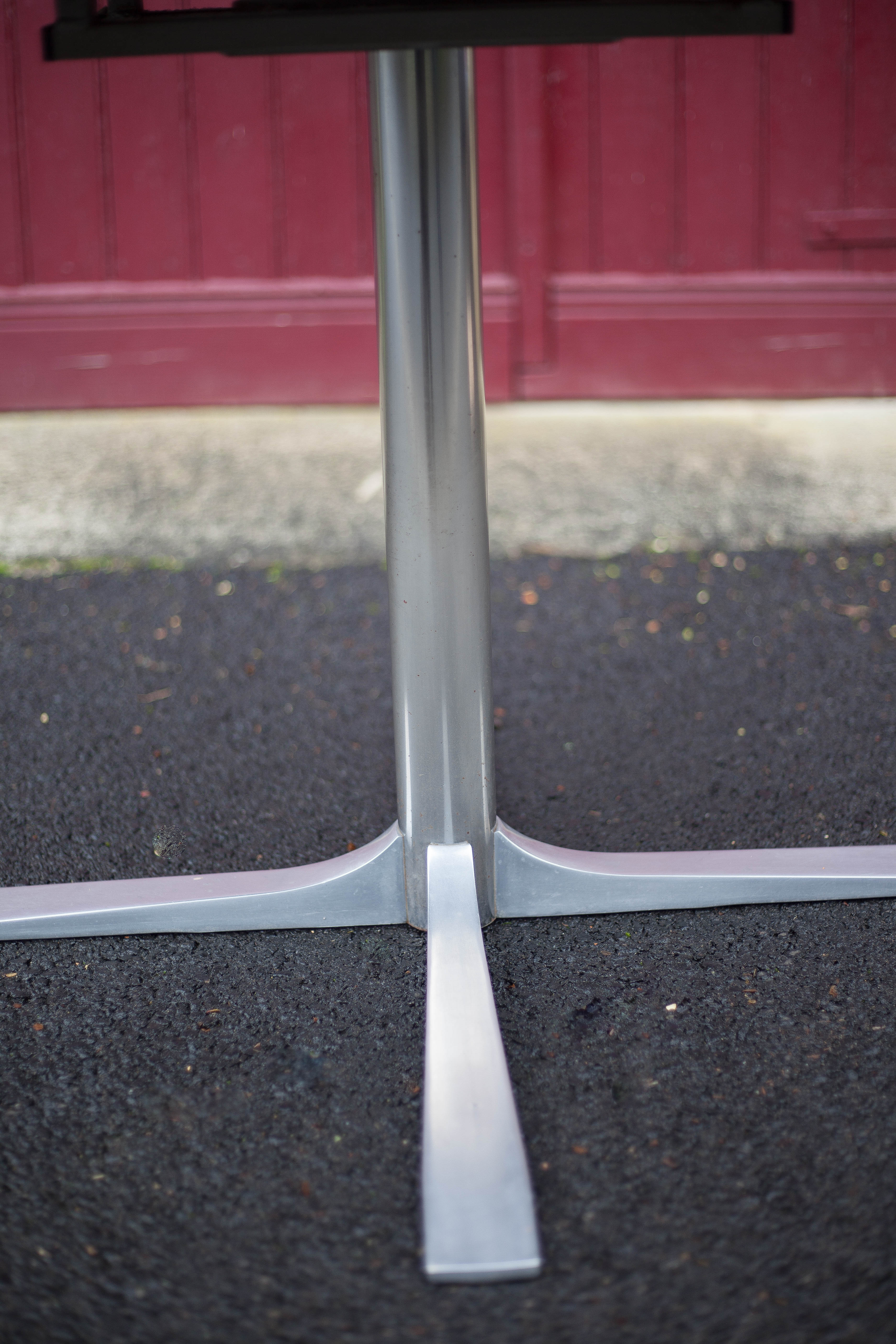 Round table formica white vintage 60/70