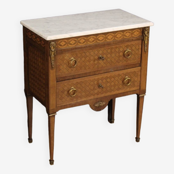 Petite commode de style Louis XVI du 20ème siècle