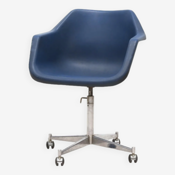 Robin Day swivel chair for Hille, United Kingdom