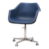 Robin Day swivel chair for Hille, United Kingdom